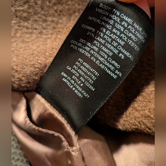 Elegant Brown Double-Breasted Coat - Picture 8 of 8